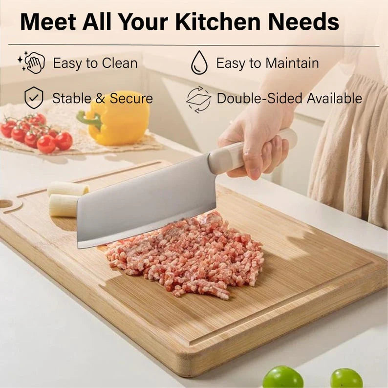 Bamboo_cutting_board_used_for_food_preparation